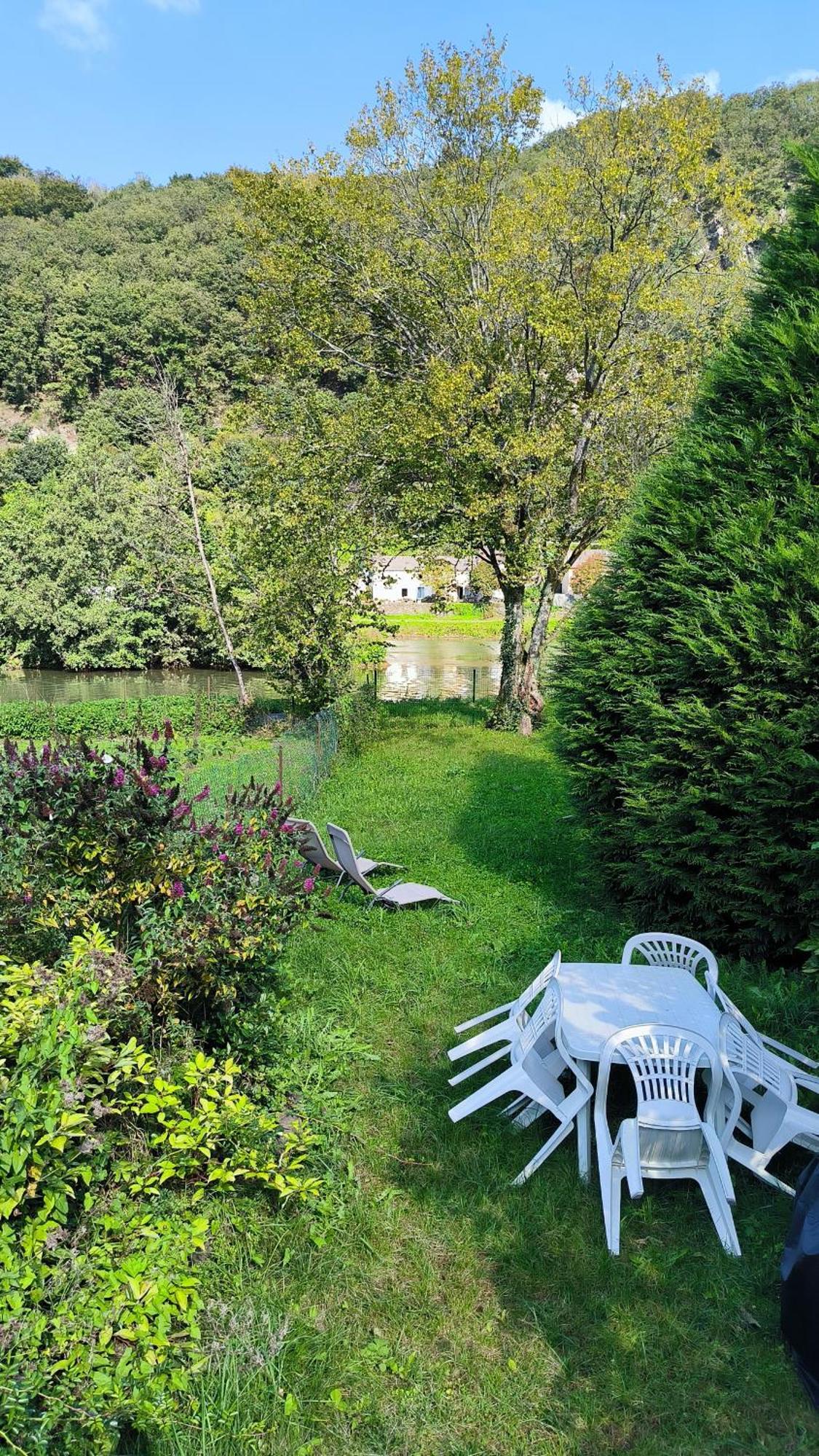 Le Doux Rivage, Proche De Charleville, Jardin Et Acces A La Voie Verte Joigny-sur-Meuse Luaran gambar